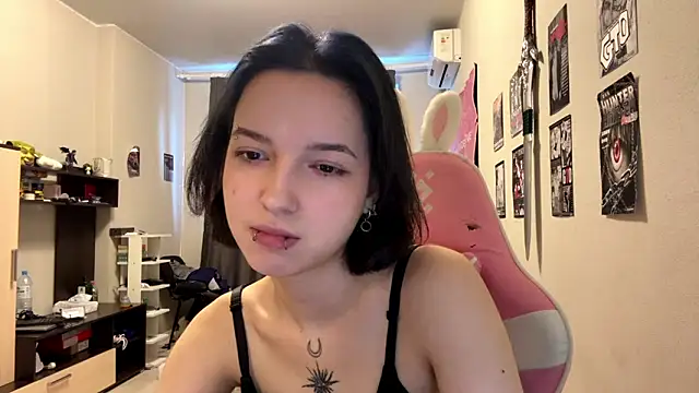 KateMiragee webcam show