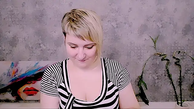 Djullia's Live XXX Chat