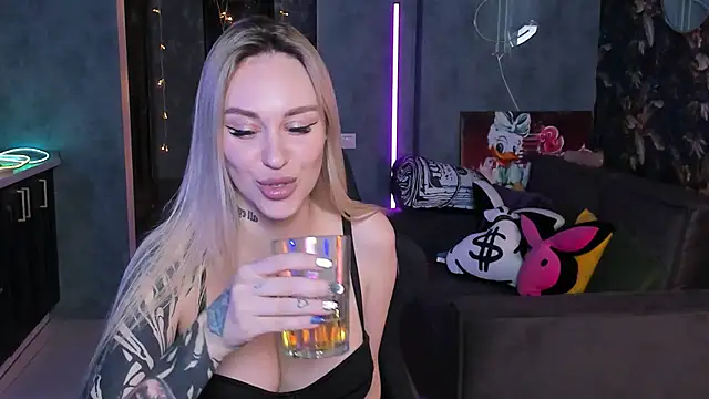 Blckmirrorr Live XXX-Chat