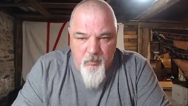 Newfiesausage1972 Chat XXX live