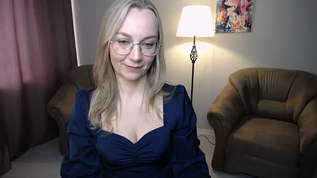 Chat +18 de Ava_Elior ao vivo