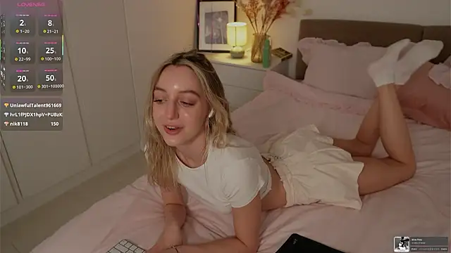 Chat +18 de SophieBelll ao vivo