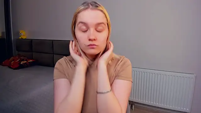 دردشة AveIinaStromain الجنسية المباشرة