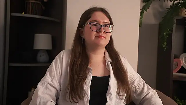 Chat +18 de LinseyBellisario ao vivo