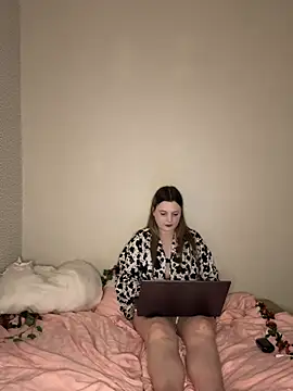 KellyCruzz Live XXX-Chat