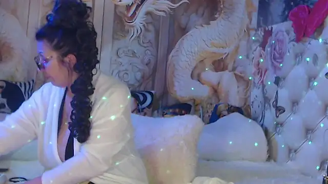 Show modela NightOrhideya na web-kameri