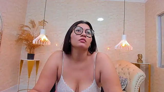 Онлайн чат XXX Mia_Curvyy
