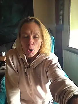 yola181's Live XXX Chat