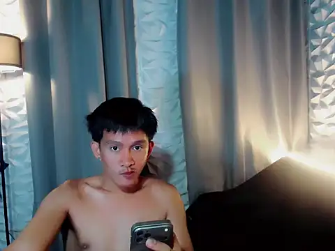 prince_elaijah Adlı Modelin Canlı XXX Sohbeti