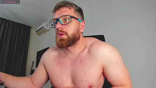 Findom_guy Adlı Modelin Canlı XXX Sohbeti