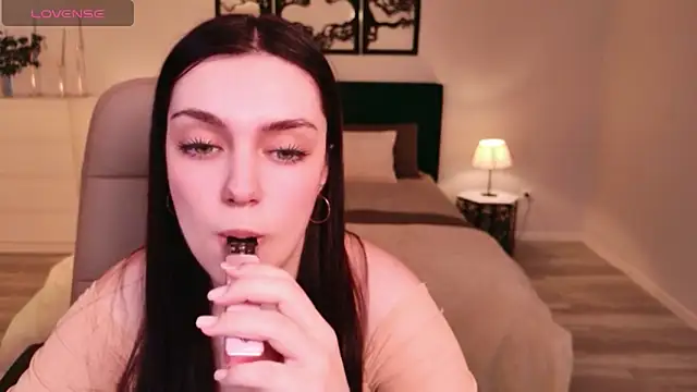 Онлайн чат XXX DaniellaLovely