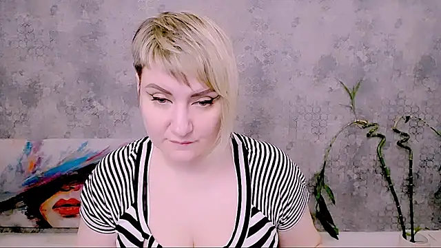 Онлайн чат XXX Djullia