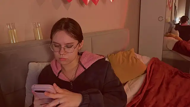 Mia_Luw Chat XXX live