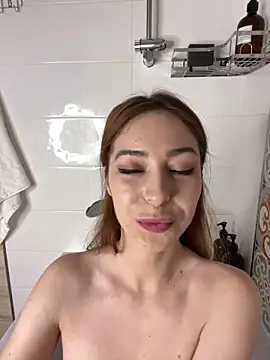 LynaFrost Chat XXX live