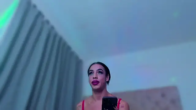 KatalinaMillan Adlı Modelin Canlı XXX Sohbeti