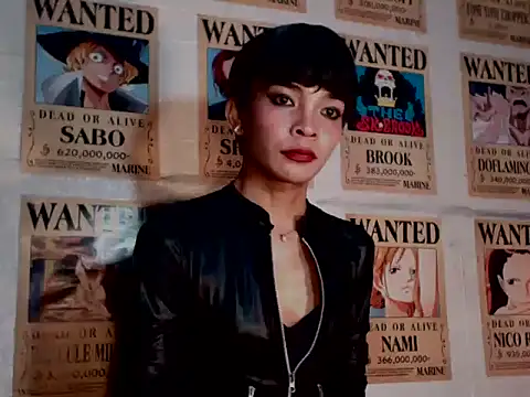 PHLauraLove: διαδικτυακό σόου στην κάμερα