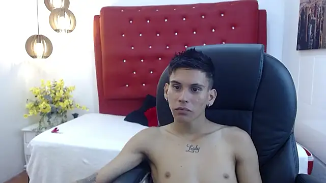 paul_x18 Webcam-Show