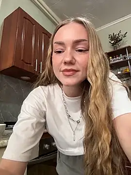 MilaMoone's Live XXX Chat