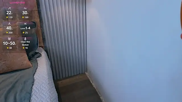 zoe_hugeboobs' Live XXX Chat