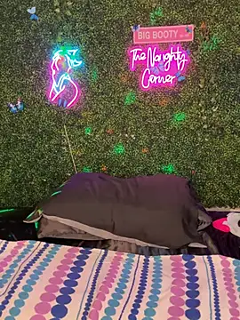 RenaThickAss élő XXX-chatje