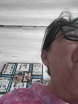 clarita_01 Adlı Modelin Canlı XXX Sohbeti