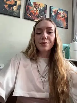 MilaMoone: απευθείας συνομιλία ΧΧΧ