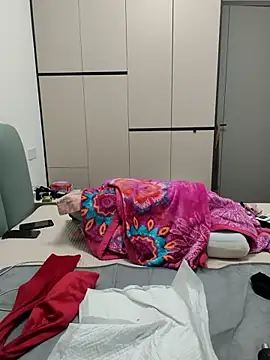 zzdd999 在線直播表演