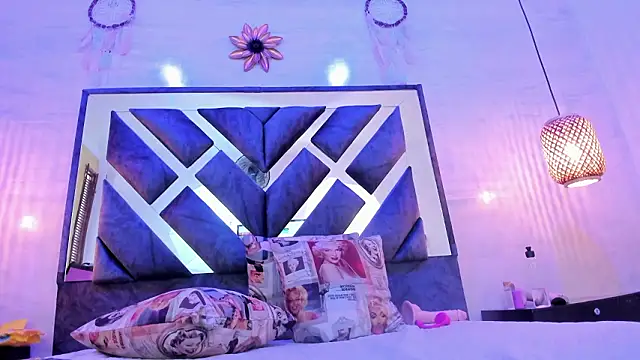 annie_vega17_'s Live XXX Chat