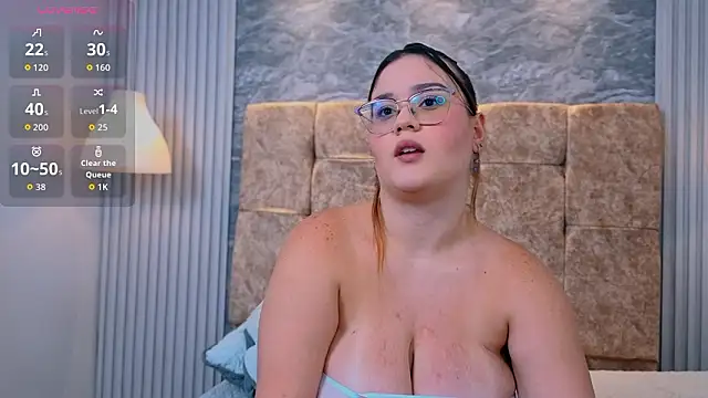 zoe_hugeboobs' Live XXX Chat