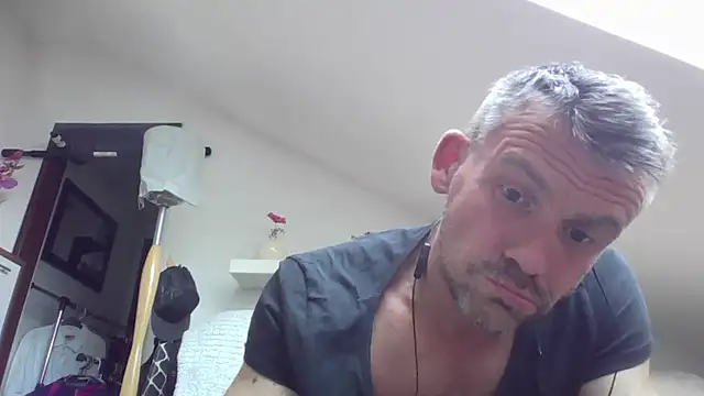 Cambitchboy Show in webcam