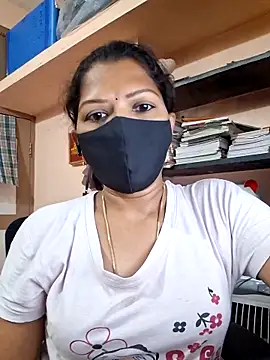 Вебкам-шоу Tamil_Dharani