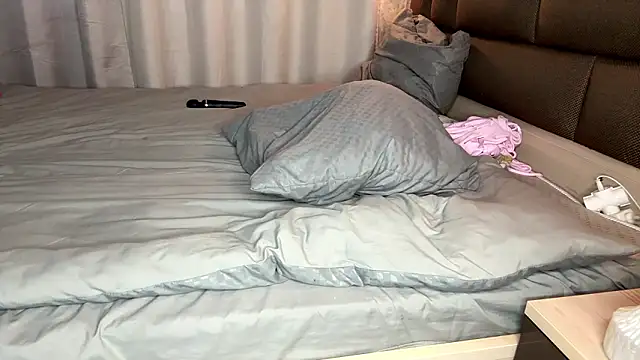 LoraDaviのライブXXXチャット