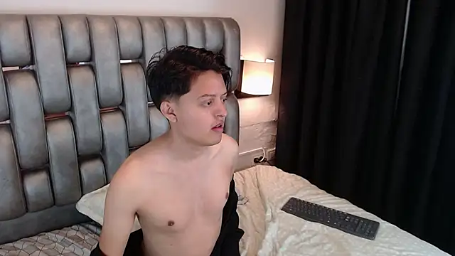 Онлайн чат XXX Kevin_Charless