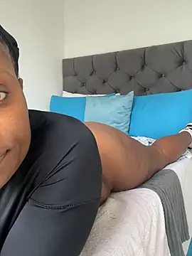 Chat +18 de Yonce0 ao vivo