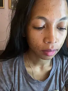 XXX chat uživo modela missuua