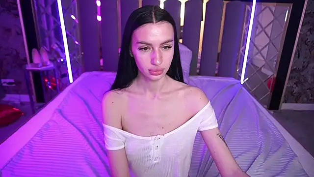 Snow_WhiteeeX élő XXX-chatje