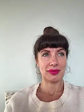 LadyLuxLover's Live XXX Chat