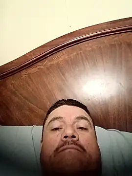 juanjonac: διαδικτυακό σόου στην κάμερα