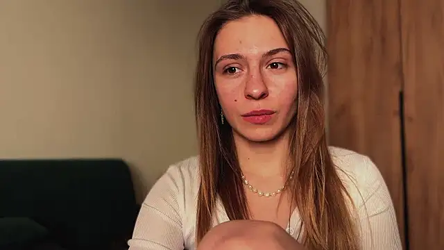 LovelyKatea Adlı Modelin Canlı XXX Sohbeti