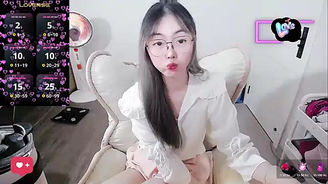 baby-yaya20 Show Webcam