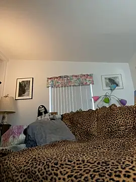 tsashelayamylynzy's Webcam Show