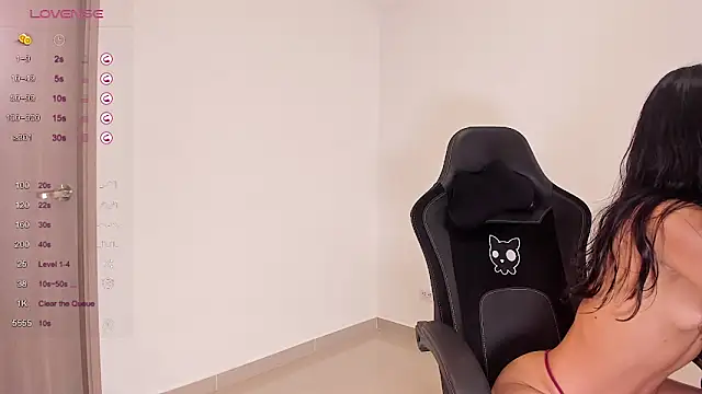 Chat XXX en directo de skinnyy__16