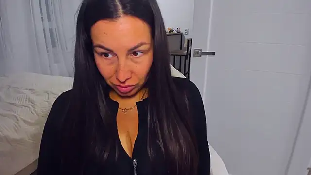 AvisFlowers élő XXX-chatje