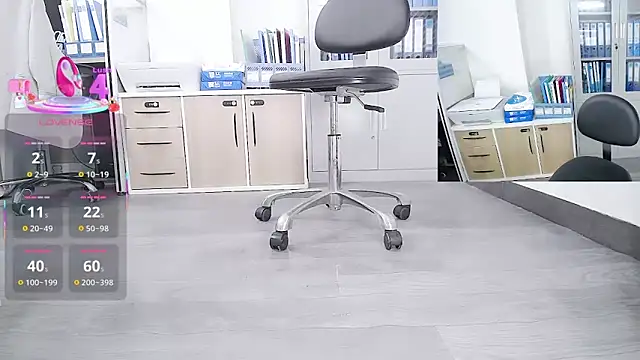 Saffron_10 élő XXX-chatje