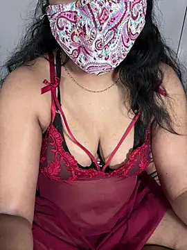 ArathyNambyarMallu Adlı Modelin Canlı XXX Sohbeti