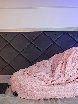 LunaaCurly live XXX chat