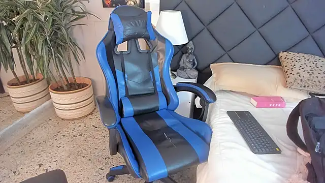 kai_storn Show in webcam