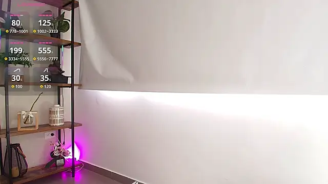 Sassy--Girl live XXX chat