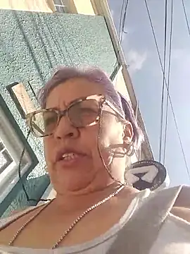 DirtyBIianca: онлайн-секс-чат