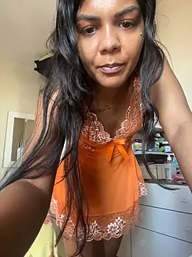 Chatroom XXX en direct de Indiazinhax